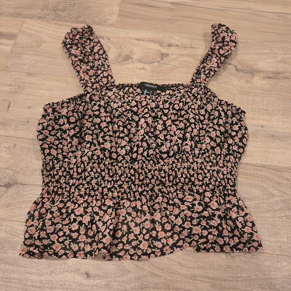 ✨️ Forever 21 Floral Black and Pink Crop Top Size Small - Picture 1 of 5